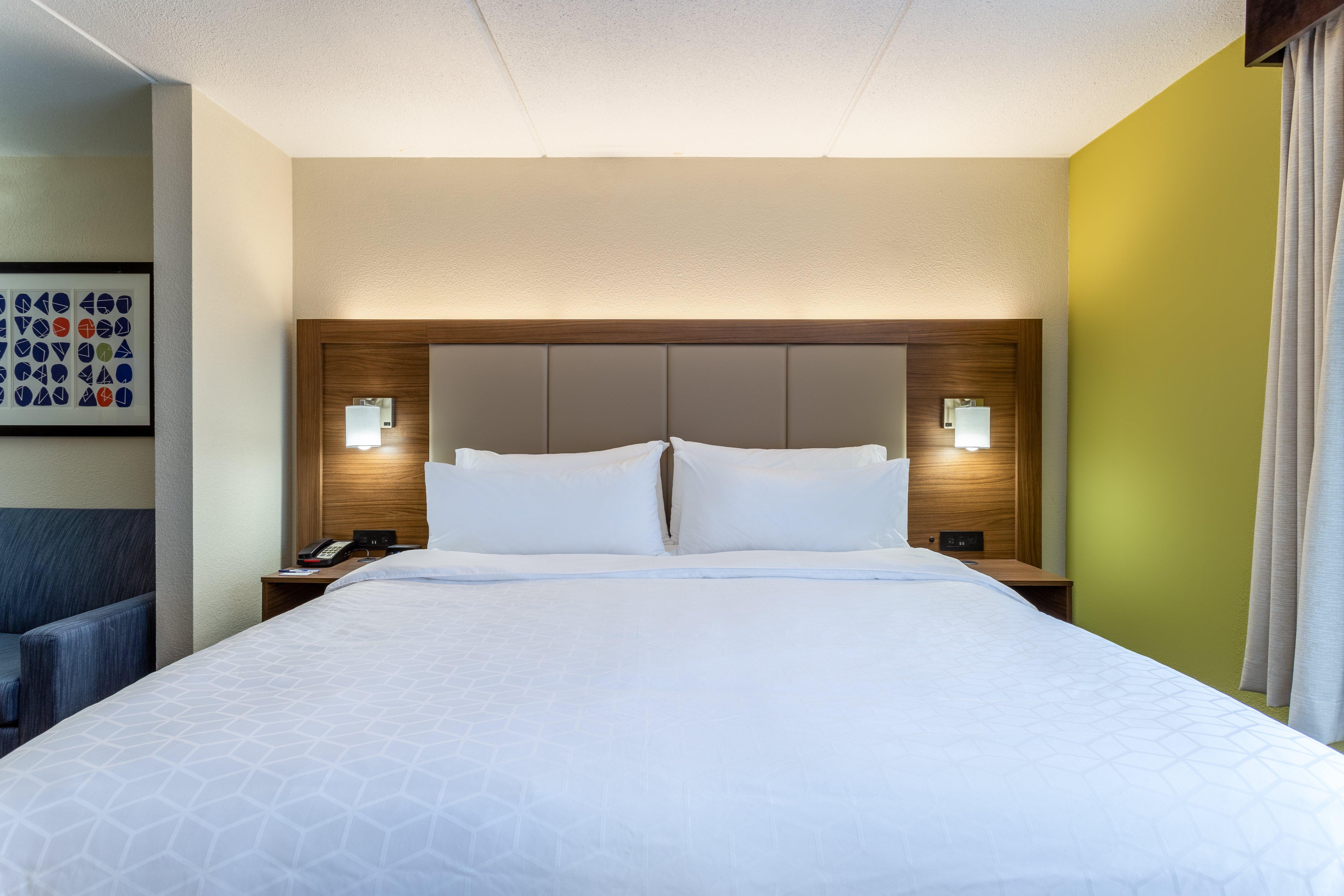 Holiday Inn Express & Suites Cedar Falls Extérieur photo