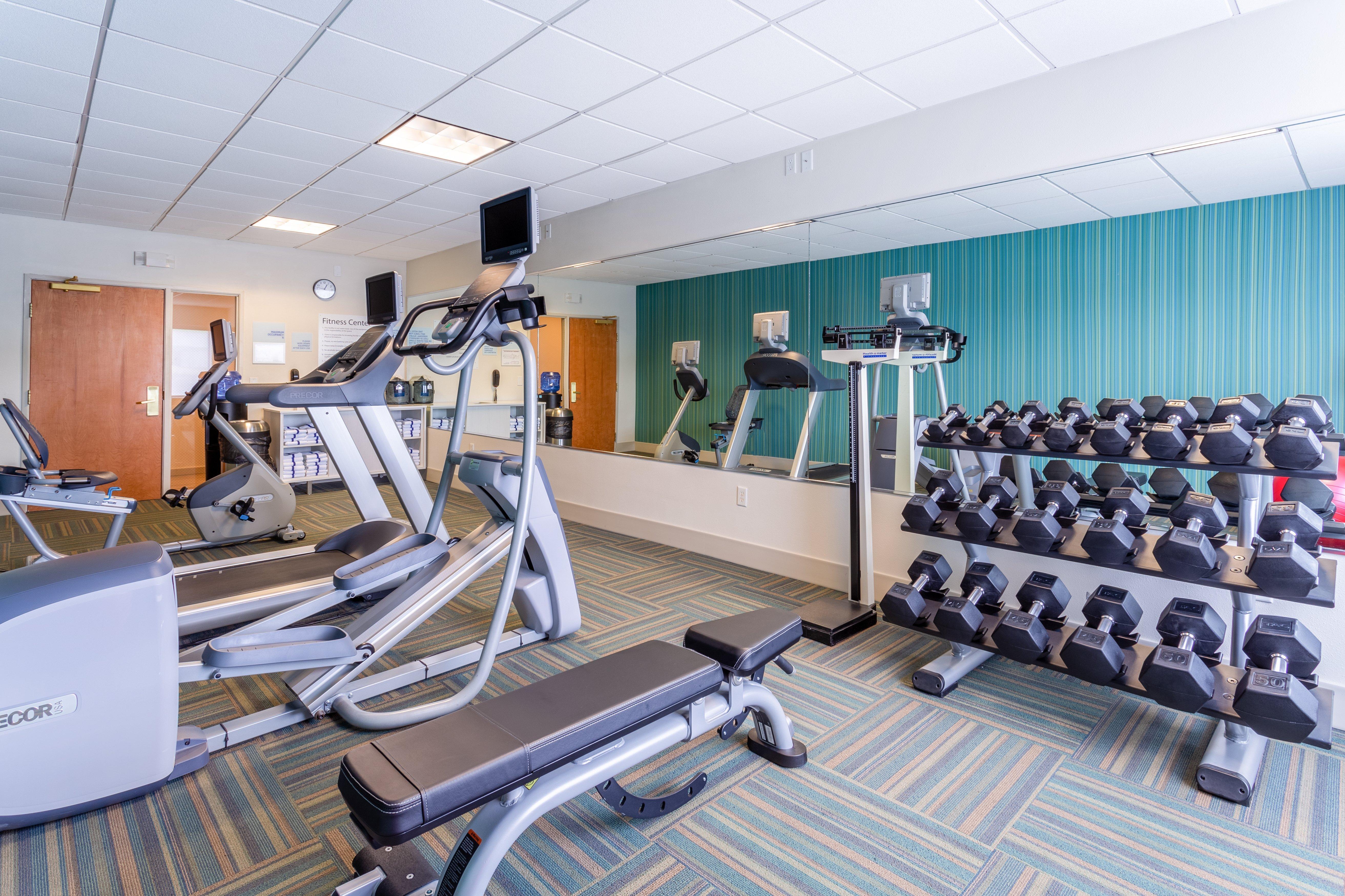Holiday Inn Express & Suites Cedar Falls Extérieur photo
