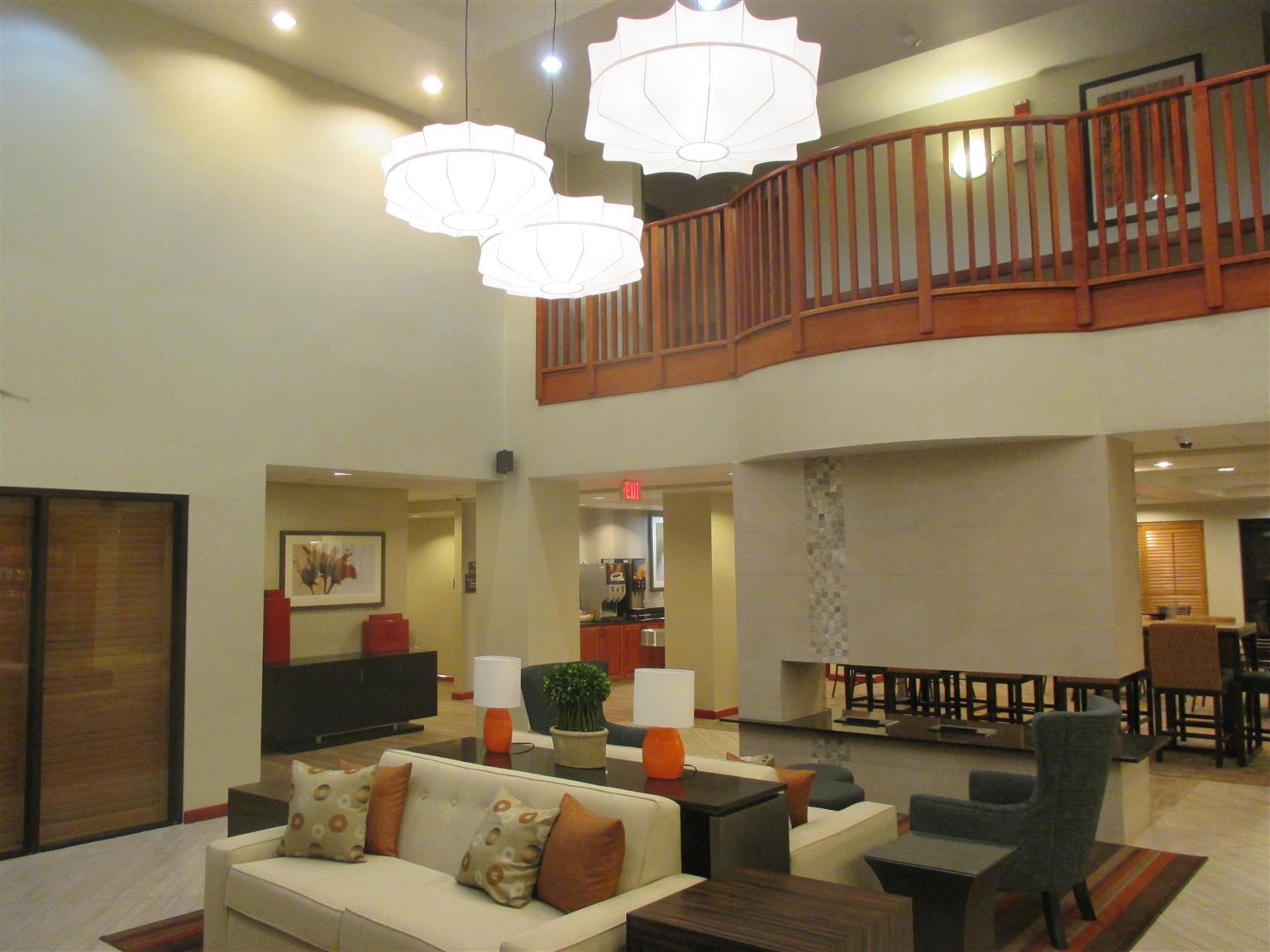 Holiday Inn Express & Suites Cedar Falls Extérieur photo
