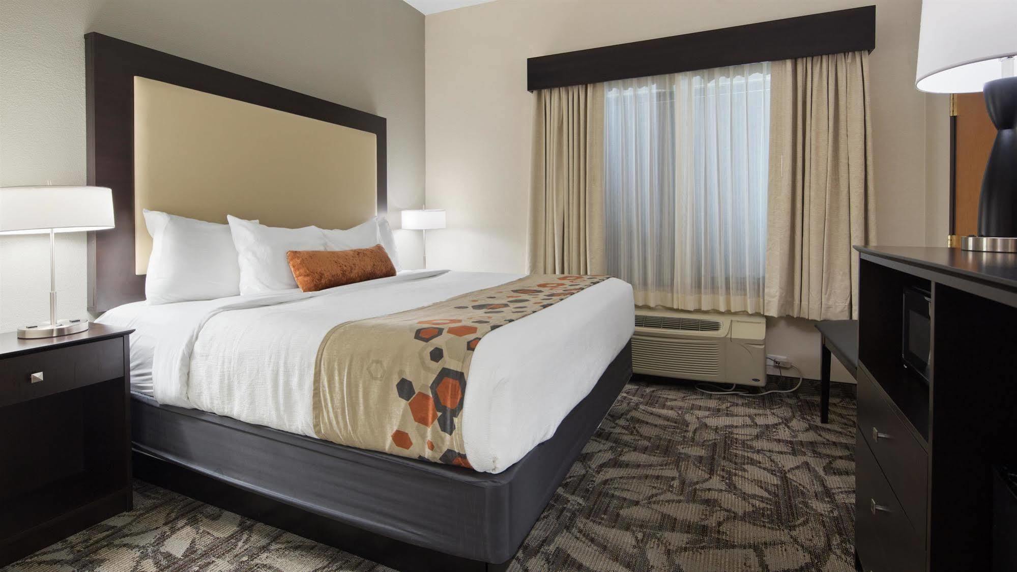 Holiday Inn Express & Suites Cedar Falls Extérieur photo